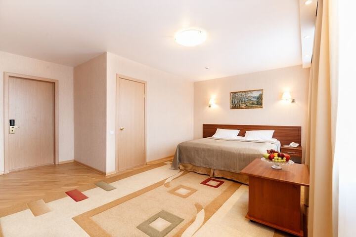Room 5 of 37