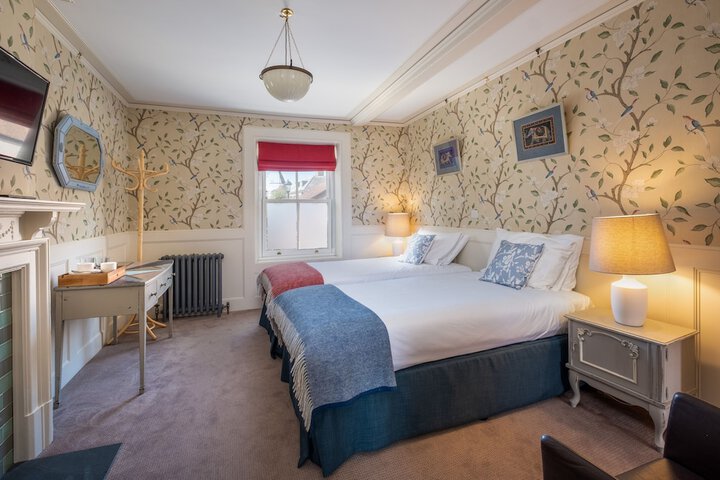 Room 10 of 119