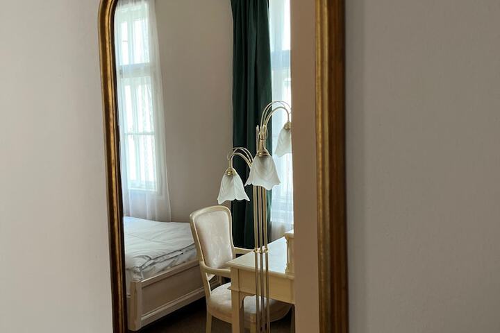 Room 16 of 41