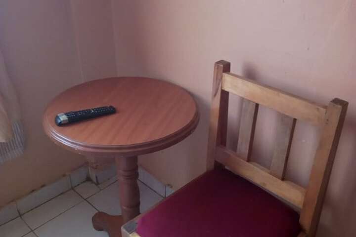 Room 5 of 16