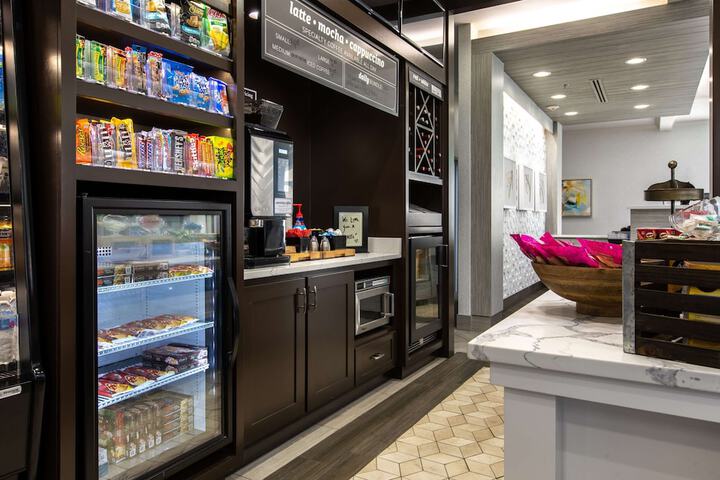 Snack bar