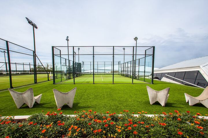 Tennis court
