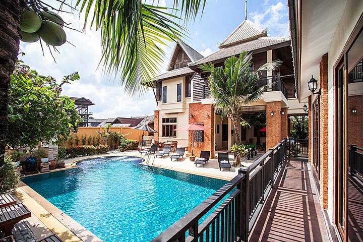 Pools & Facilities