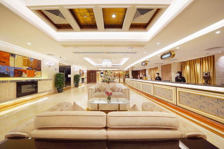 Hotel Interior 102 of 142