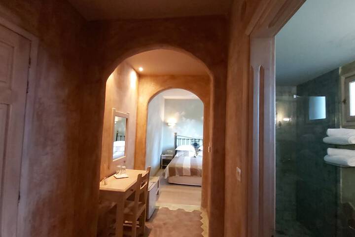 Ballroom/Hall 415 of 446