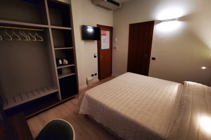 Room 15 of 30