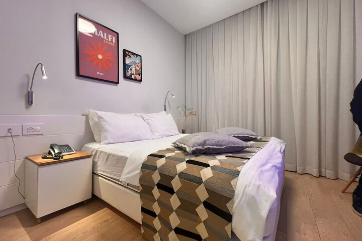 Room 14 of 35