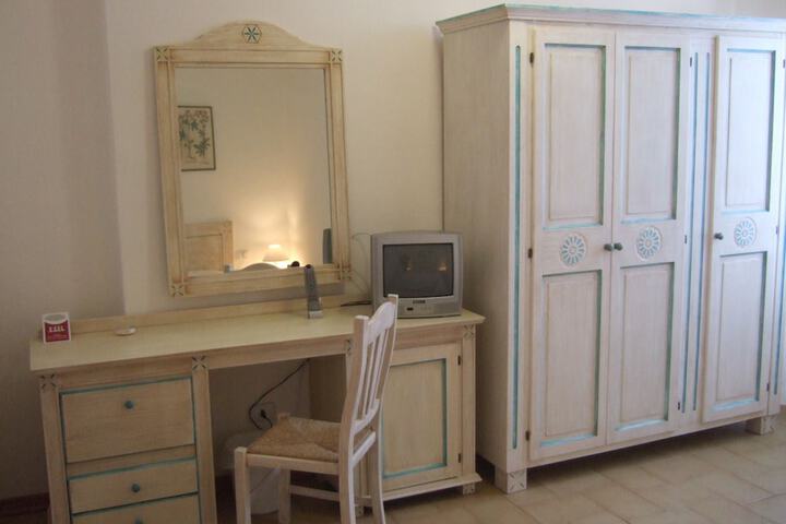 Room 12 of 29
