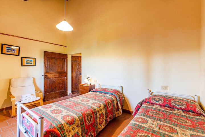 Room 14 of 36