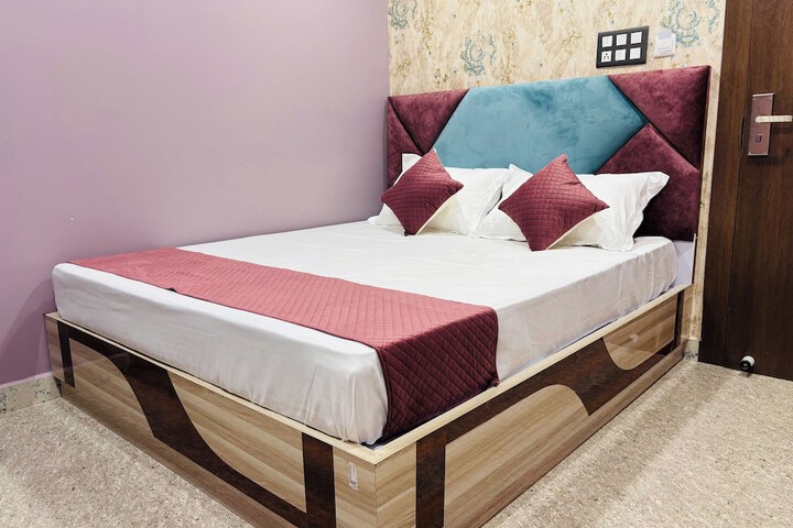 Room 3 of 31