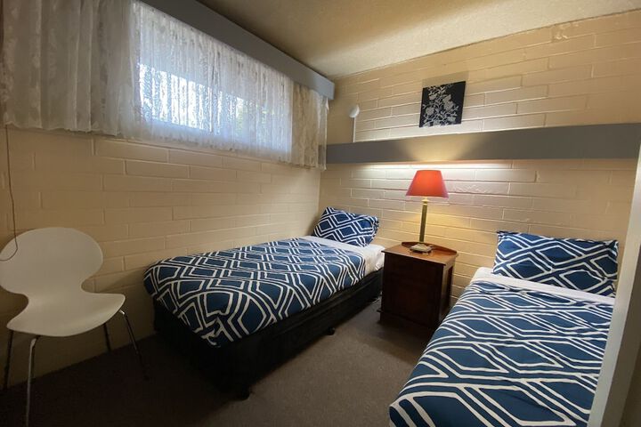 Room 10 of 36