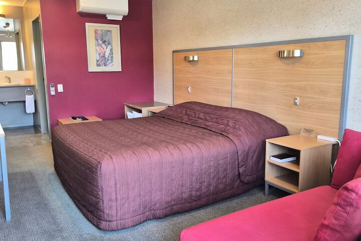 Room 16 of 51