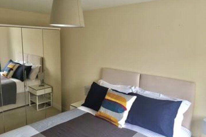 Room 11 of 27