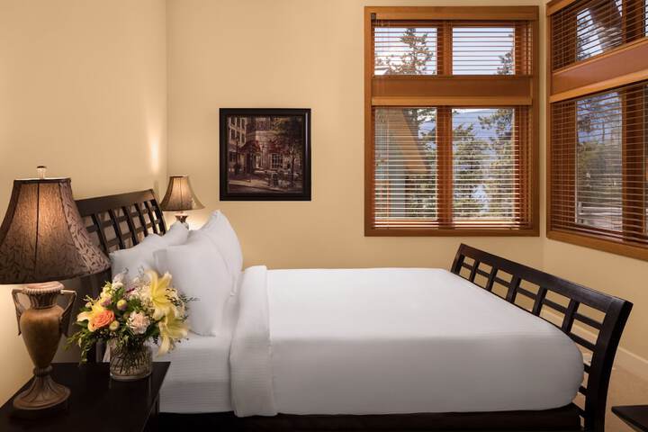 Room 4 of 65