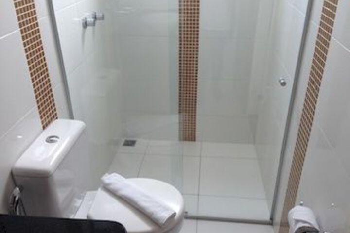 Room 2 of 17