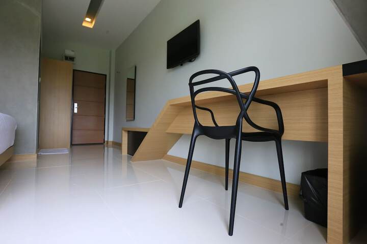 Room 18 of 53