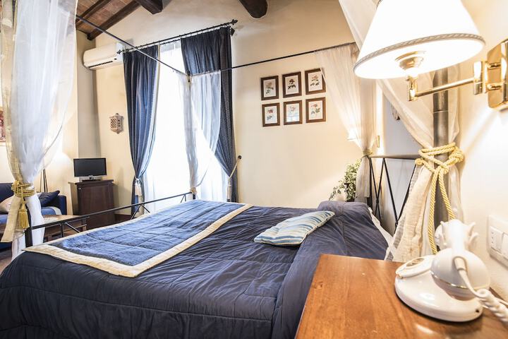 Room 8 of 29