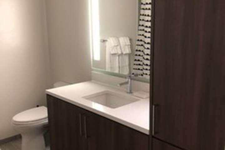 Room 2 of 69