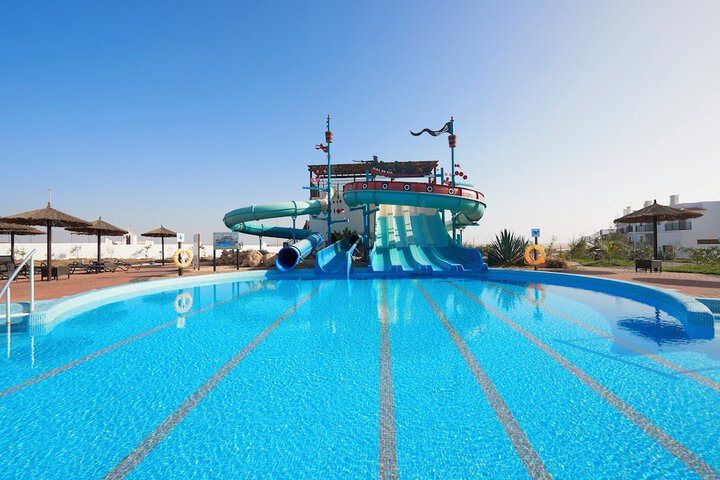 Pool 40 of 91