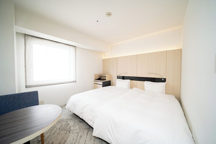 Room 17 of 53