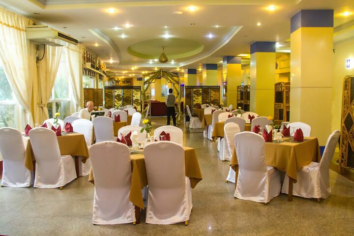 Dining Photos