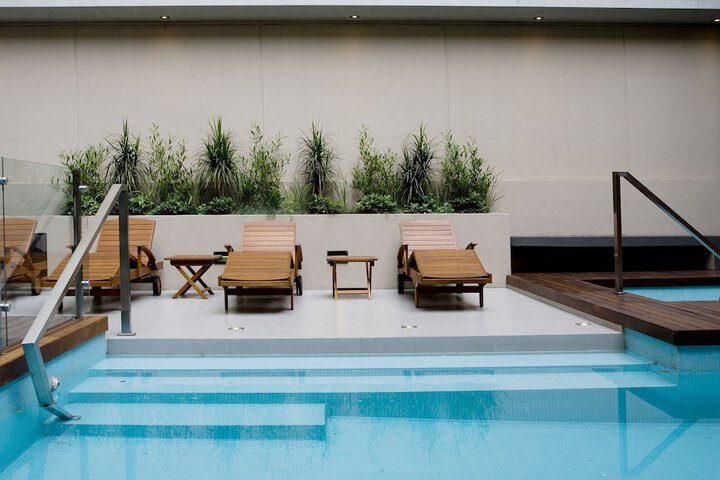 Pools & Facilities
