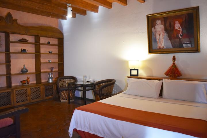 Room 8 of 90