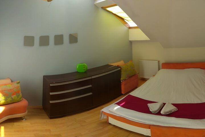 Room 14 of 14