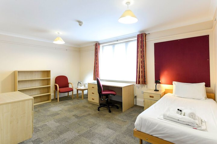 Room 15 of 27