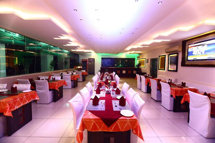 Dining 54 of 75