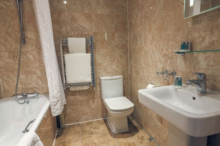 Room 40 of 74