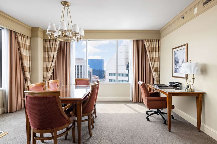 Room 60 of 182