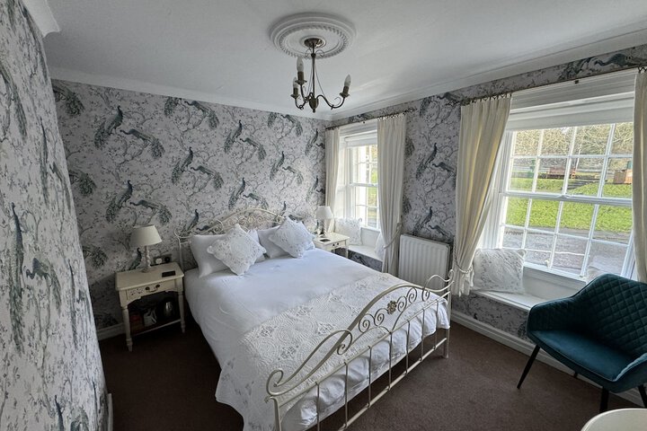 Room 6 of 27