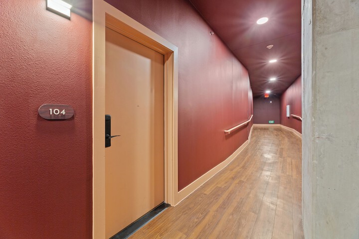 Ballroom/Hall 177 of 184