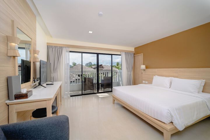 Room 17 of 74