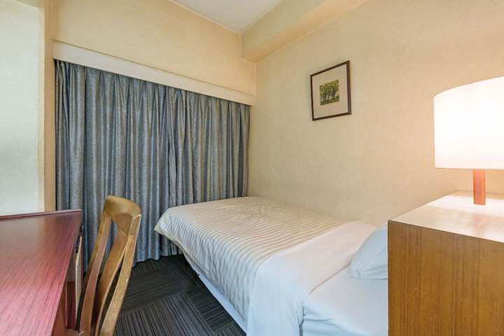 Room 7 of 52