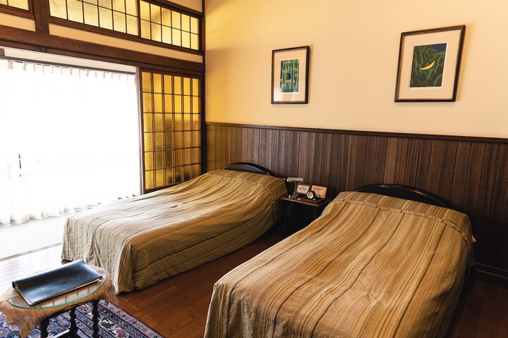Room 9 of 48