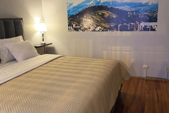Room 8 of 33