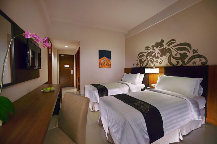 Room 3 of 27