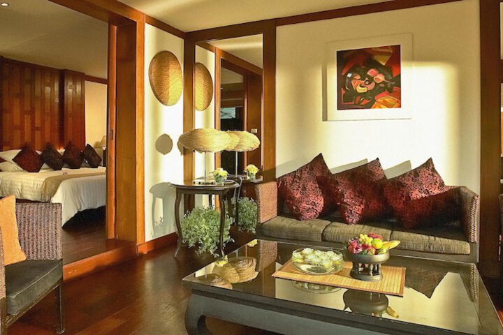 Room 10 of 48