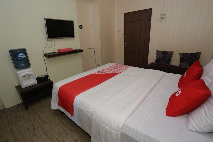 Room 6 of 10