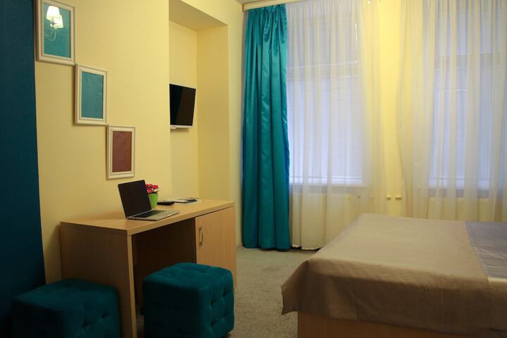 Room 12 of 41