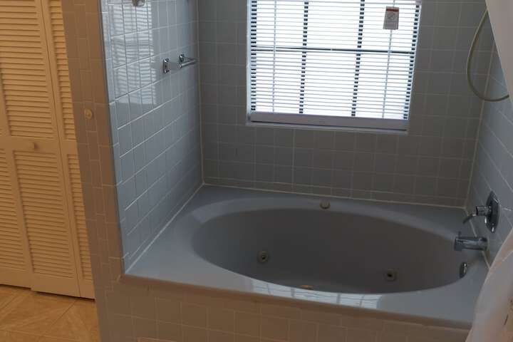 Room 19 of 35