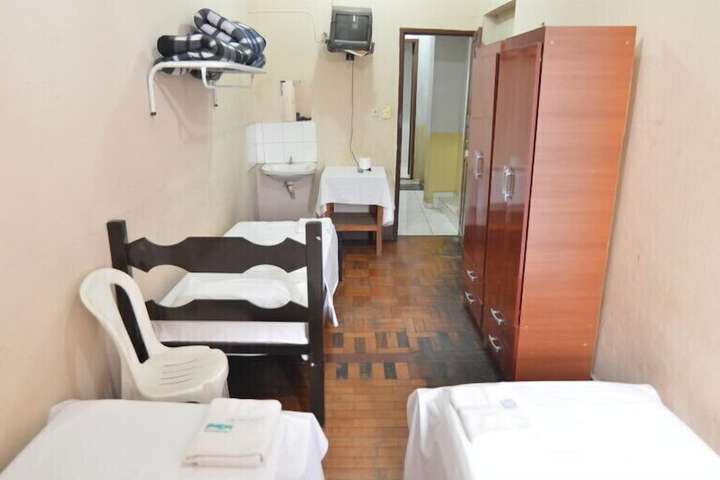 Room 17 of 27