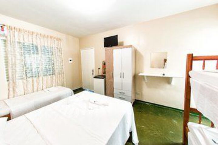 Room 7 of 11