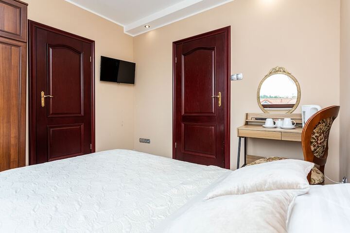 Room 63 of 168
