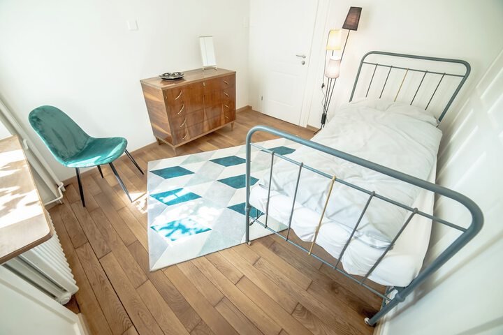 Room 8 of 40