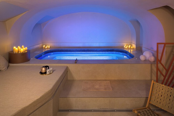 Spa 38 of 54