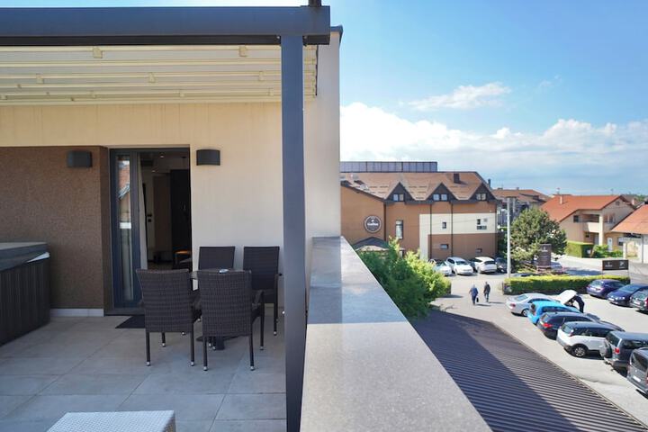 Terrace/Patio 34 of 73