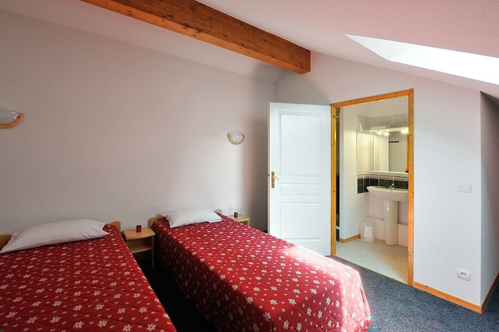 Room 8 of 41